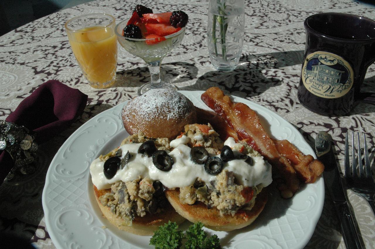 Carriage Way Inn Bed & Breakfast Adults Only - 21 Years Old And Up Сент-Огастин Экстерьер фото