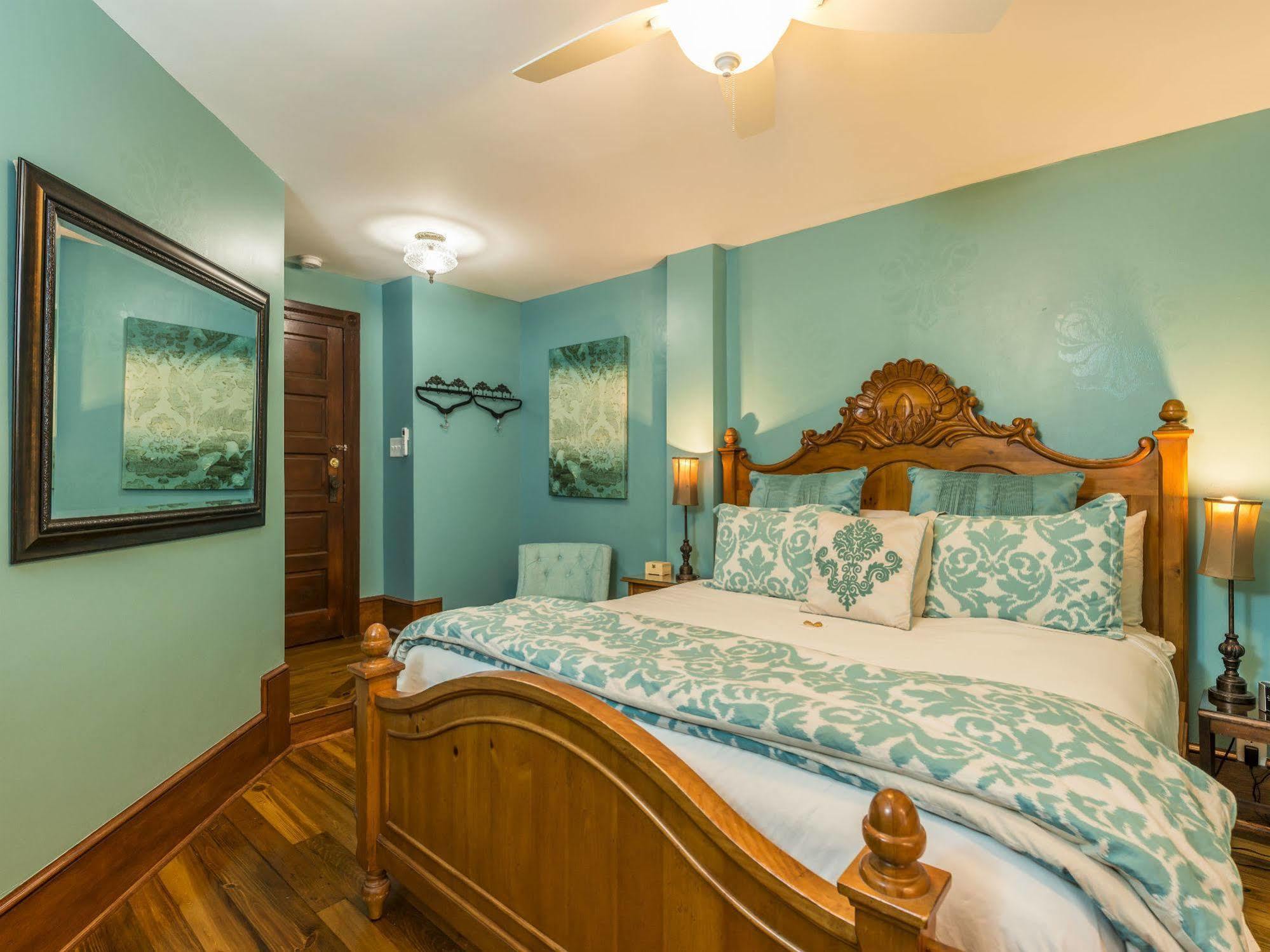 Carriage Way Inn Bed & Breakfast Adults Only - 21 Years Old And Up Сент-Огастин Экстерьер фото